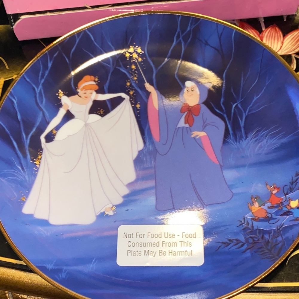 BX40 Disney Cinderella 45th Anniversary Blue and Gold Decorative Plate